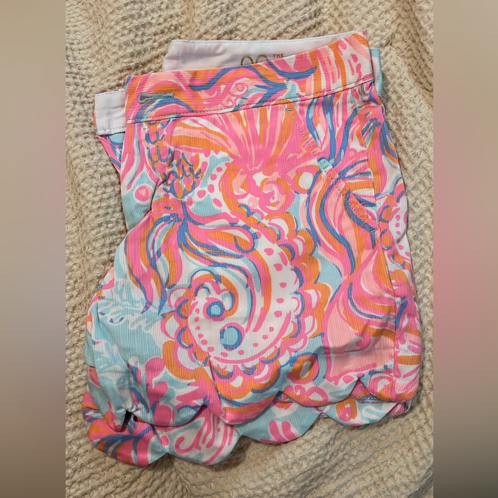 Lilly Pulitzer Too Much Bubbly Buttercup shorts